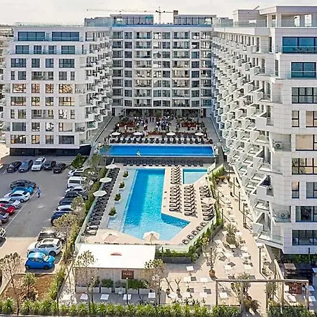 La By Infinity & 3*